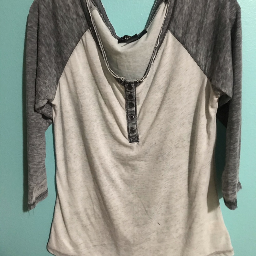 Top with mid length sleeves